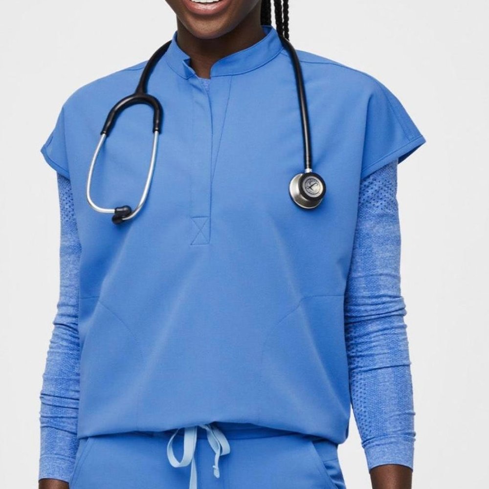 Figs women’s Rafaela oversized scrub top